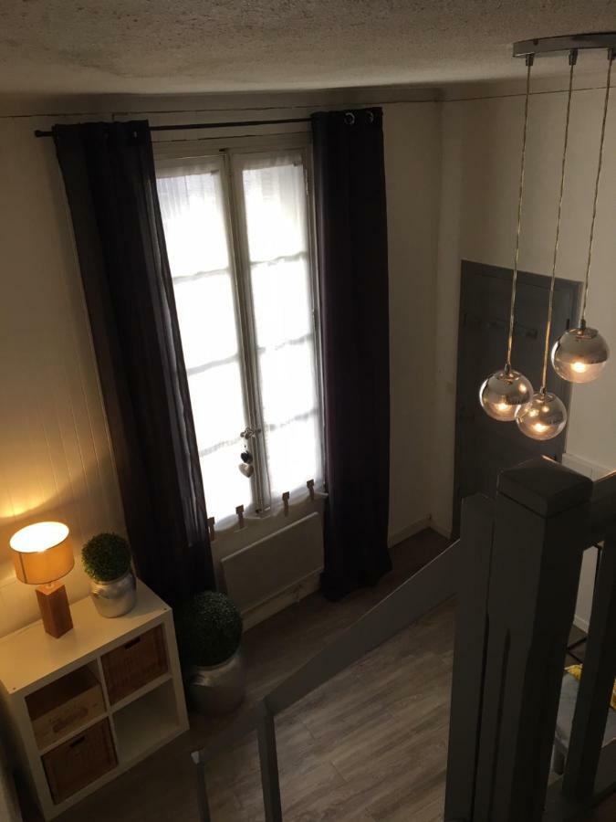 Hotel Studio Avec Mezzanine A 5 Min Des Arenes Et De La Gare Nîmes Exterior foto